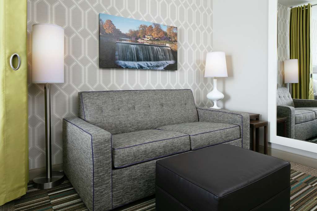 Фото Home2 Suites by Hilton Menomonee Falls Milwaukee