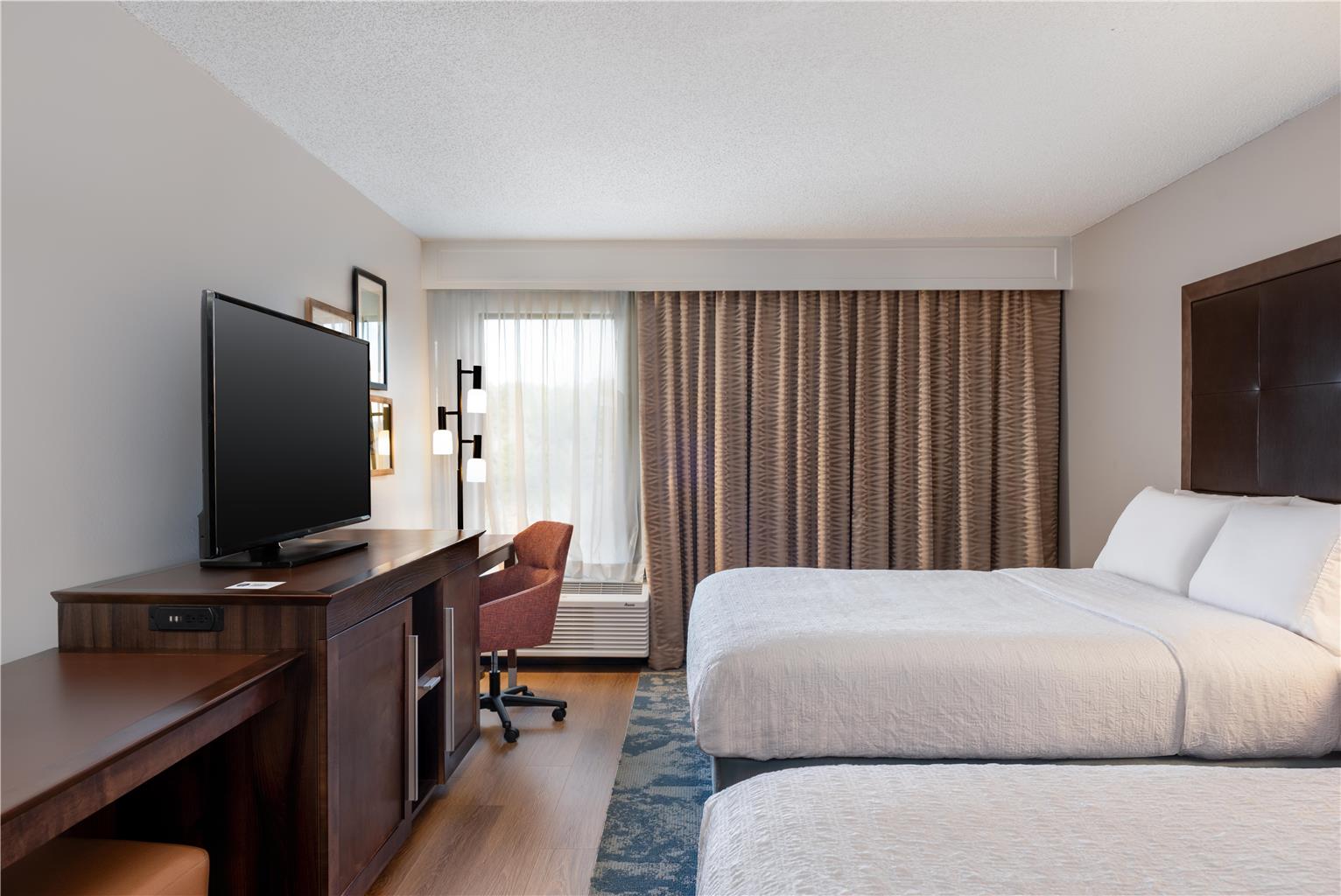 Фото Hampton Inn South Hill
