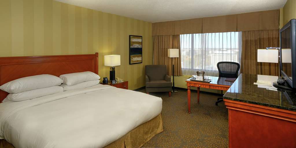 Фото DoubleTree by Hilton Hotel London Ontario