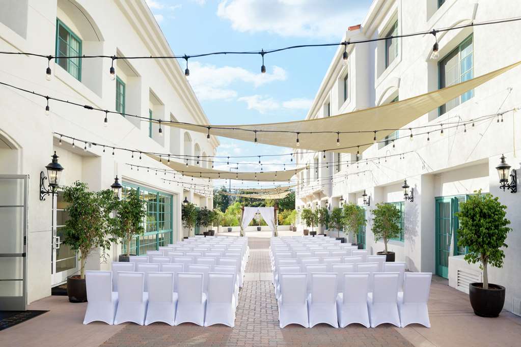 Фото DoubleTree by Hilton San Pedro - Port of Los Angeles