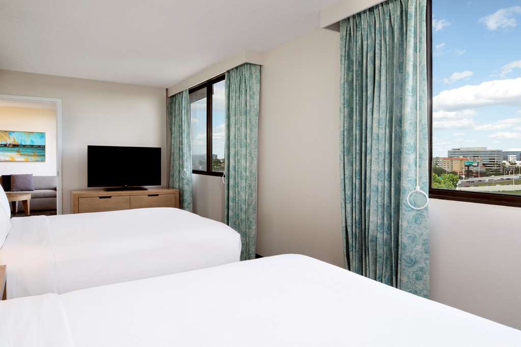 Фото Embassy Suites by Hilton Tampa Airport Westshore