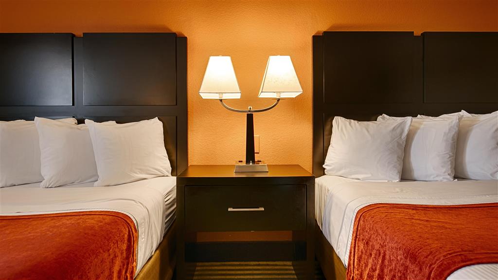 Фото Best Western Bayou Inn & Suites