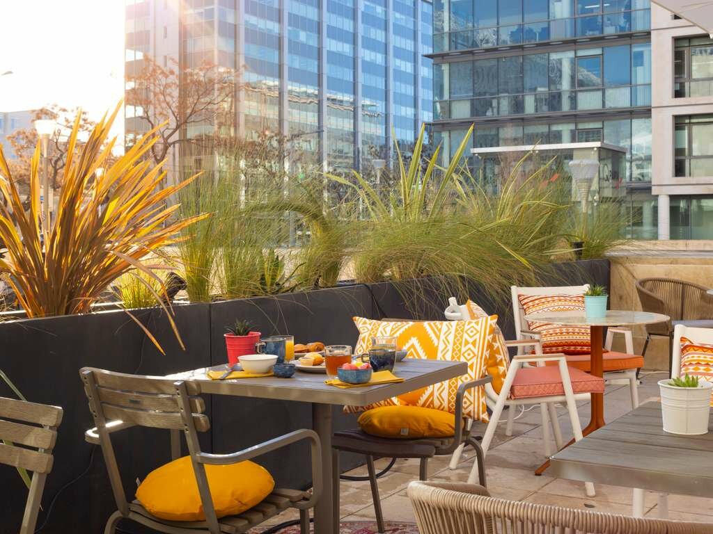 Фото Ibis Marseille Centre Euromed