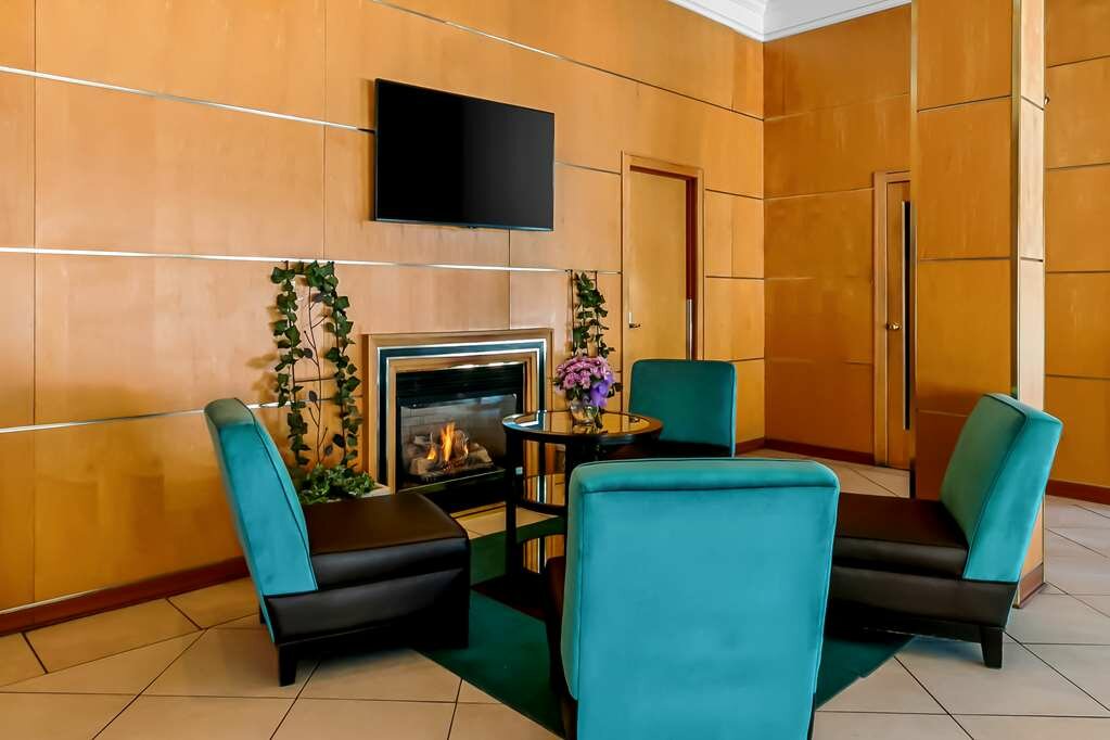 Фото Best Western Downtown Sudbury Centreville