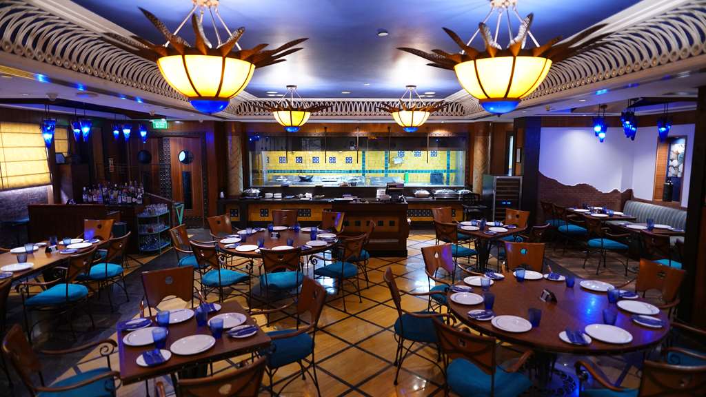 Фото Radisson Blu Marina Hotel, Delhi Connaught Place