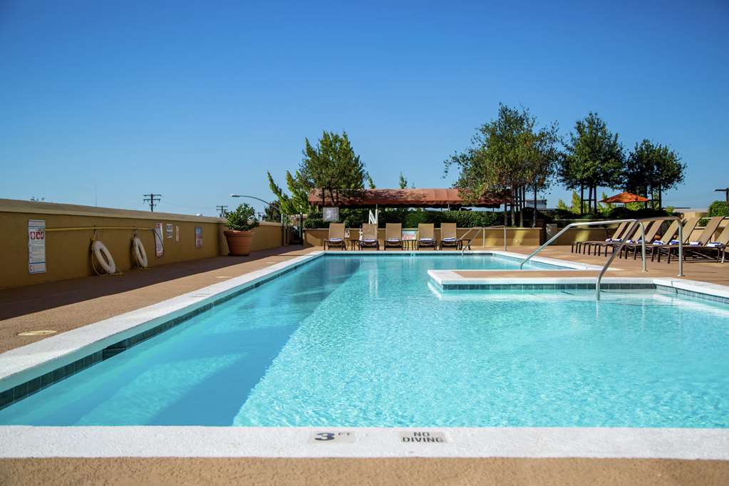 Фото DoubleTree by Hilton Hotel Modesto