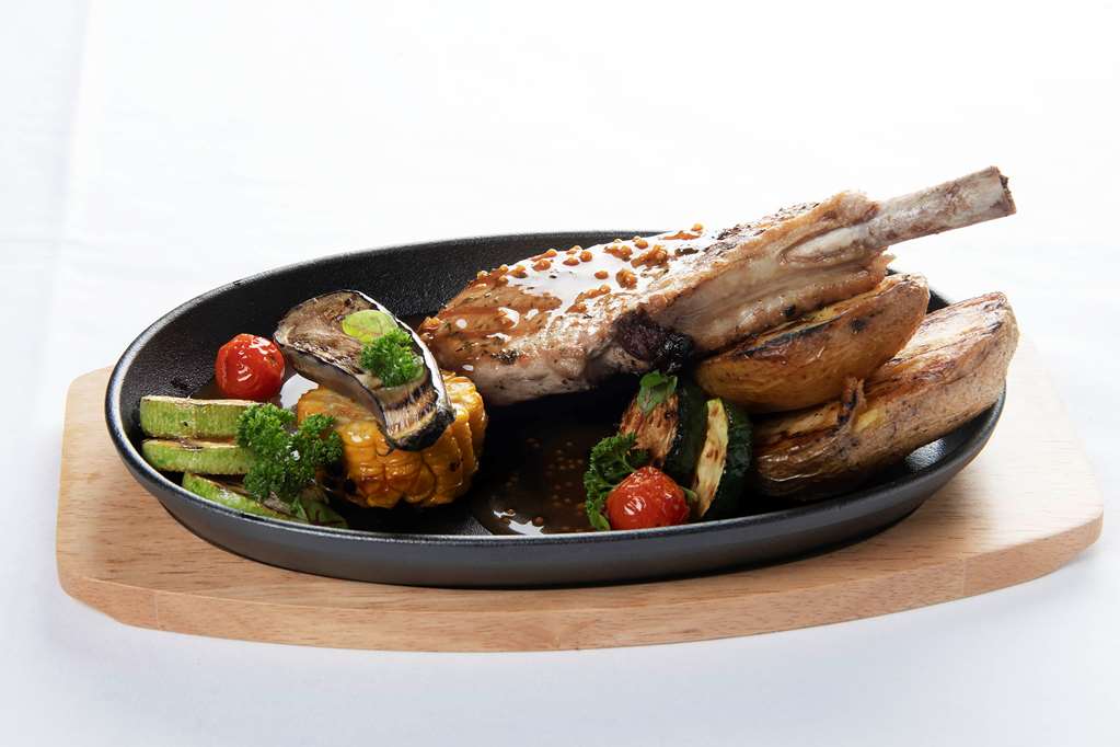 Фото Park Inn by Radisson Oslo Airport Hotel West