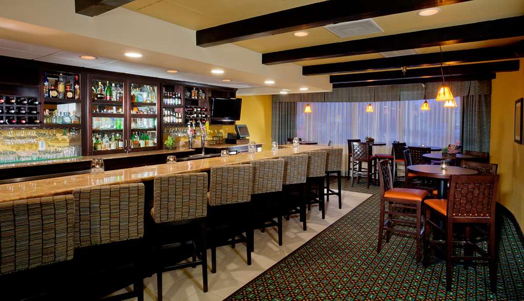 Фото DoubleTree by Hilton Hotel Santa Fe