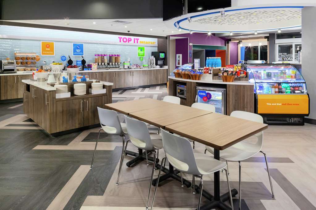 Фото Tru by Hilton Round Rock