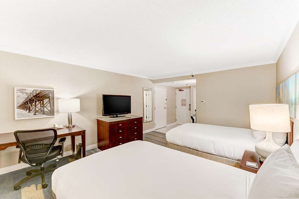 Фото Hilton Irvine Orange County Airport