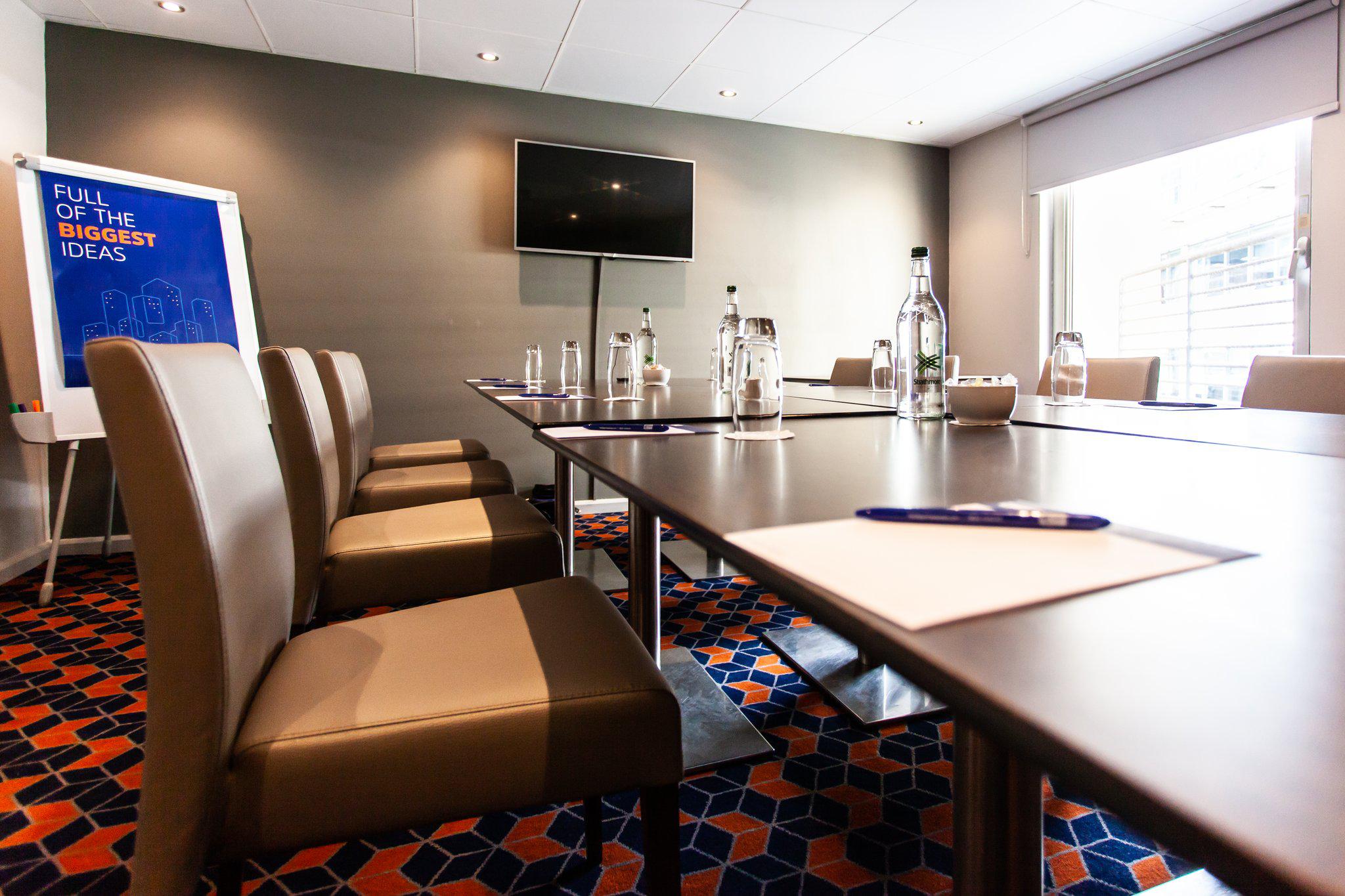 Фото Holiday Inn Glasgow City Centre Theatreland, an Ihg Hotel