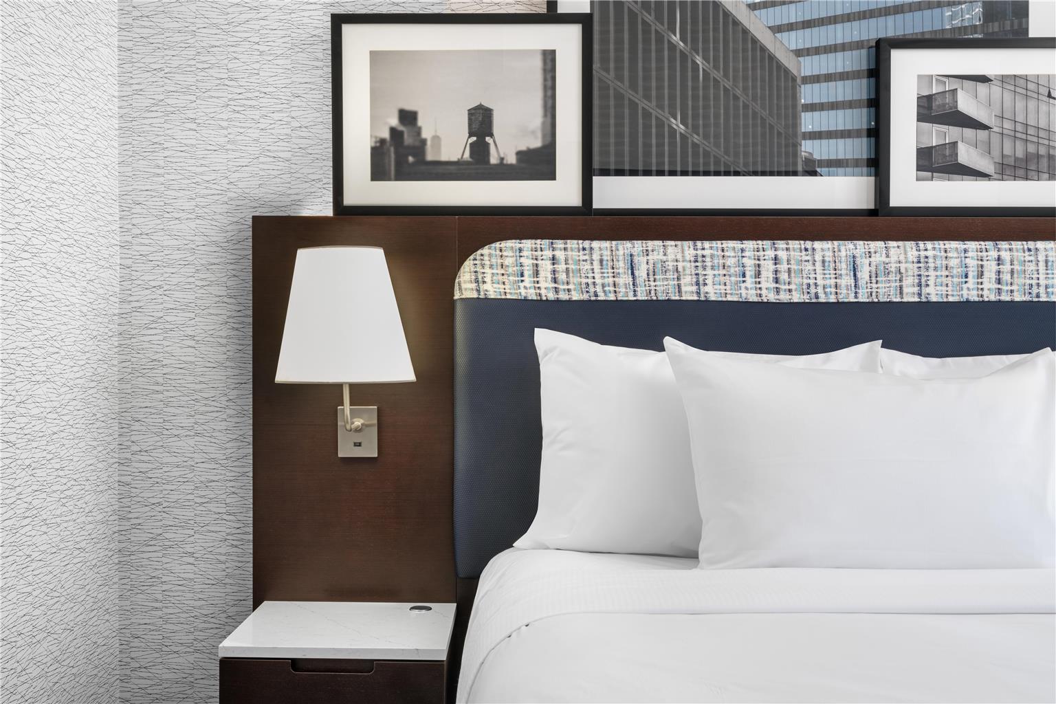 Фото DoubleTree by Hilton Long Island City New York