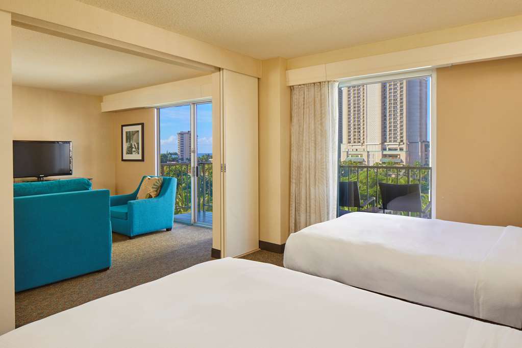 Фото DoubleTree by Hilton Alana - Waikiki Beach