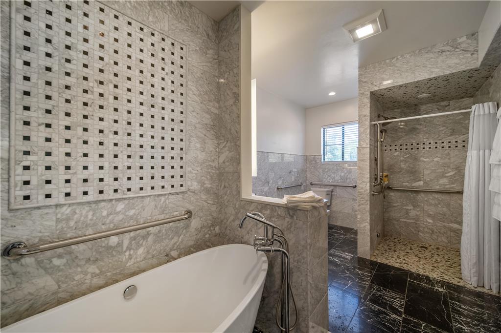 Фото Best Western Plus Palm Court Hotel