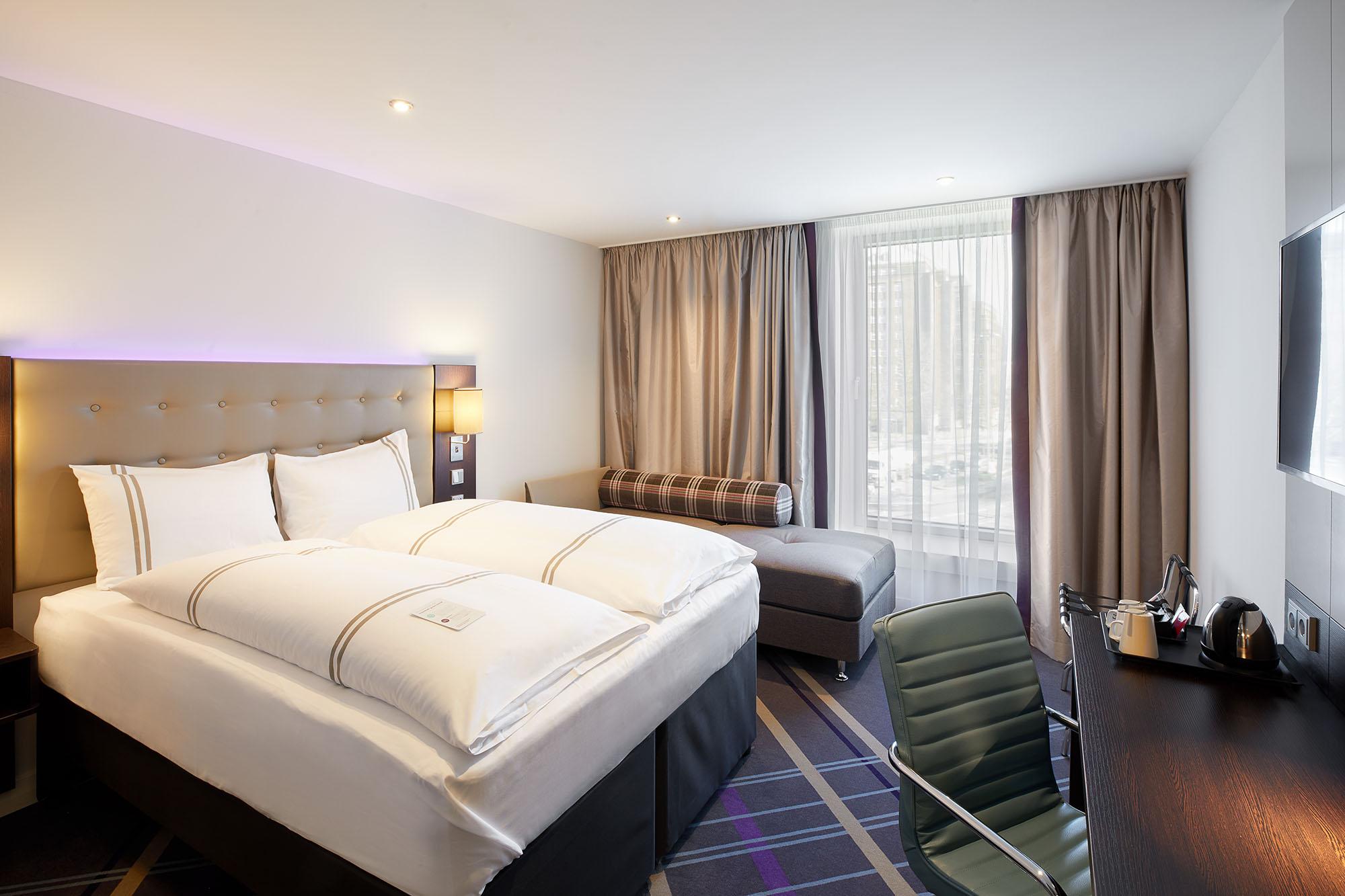 Фото Premier Inn Hamburg City