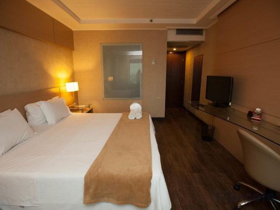 Фото Majestic Palace Hotel