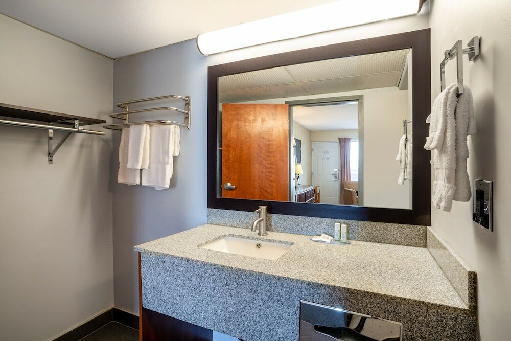 Фото Thriftlodge by Wyndham Regina North