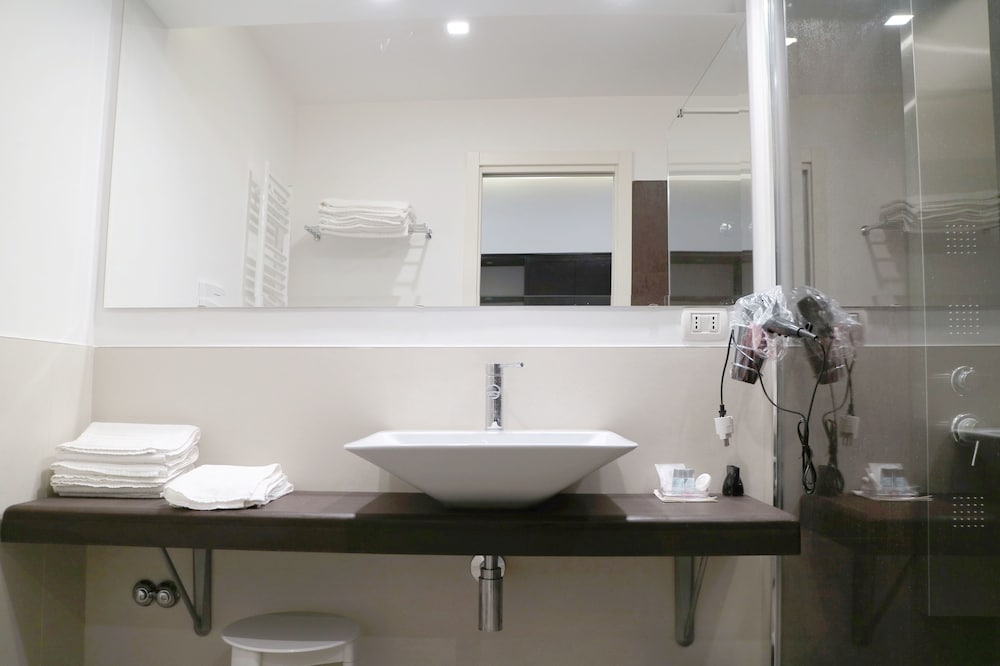 Фото Riviera Luxury Suites B&b