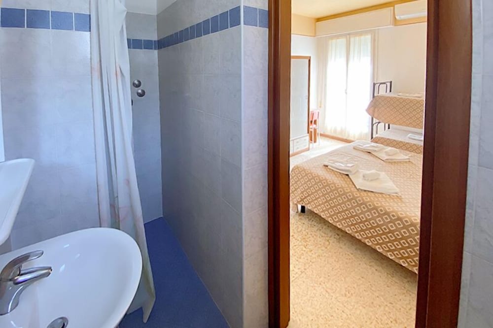 Фото Hotel Nanni Garni