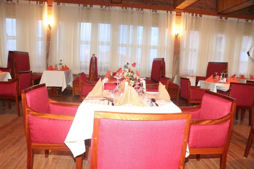 Фото Sainte Famille Hotel