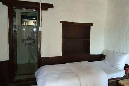 Гостиница Red House Lodge в Дхаулагири