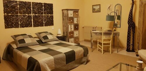 Гостиница Domaine de Valbrillant Chambres d'hôtes в Эксе-ан-Провансе