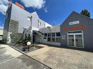 Гостиница Brit Hotel Le Vesoul