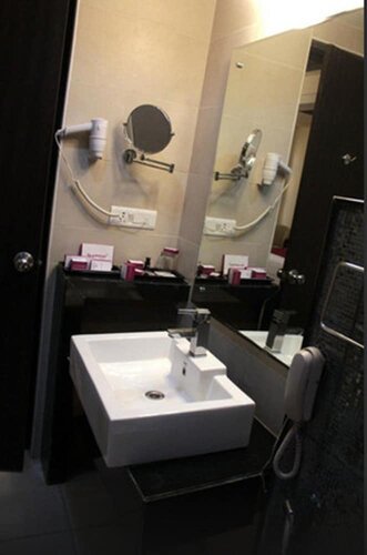 Гостиница Royal Orchid Central в Шимоге