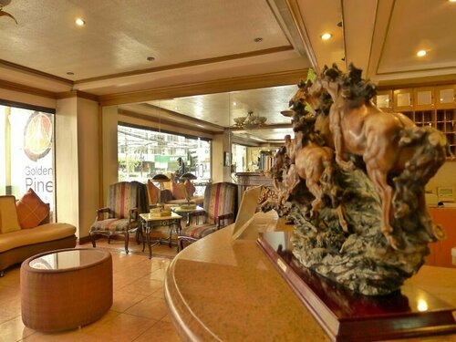 Гостиница Golden Pine Hotel в Багио