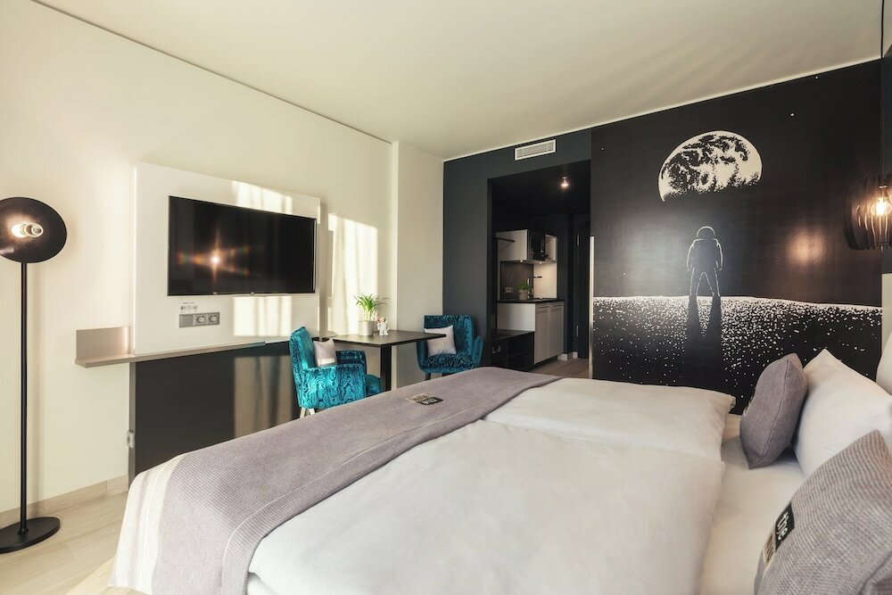 Фото The niu Star