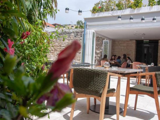 Фото S Paul Hotel