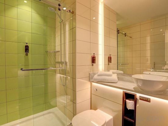 Фото Hub by Premier Inn London Goodge Street hotel