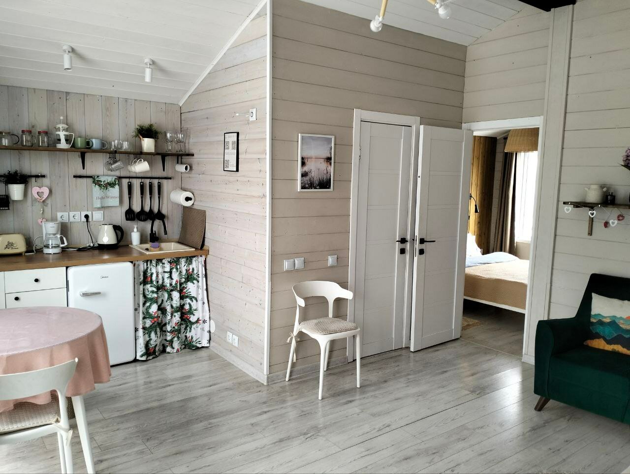 Фото отеля 1