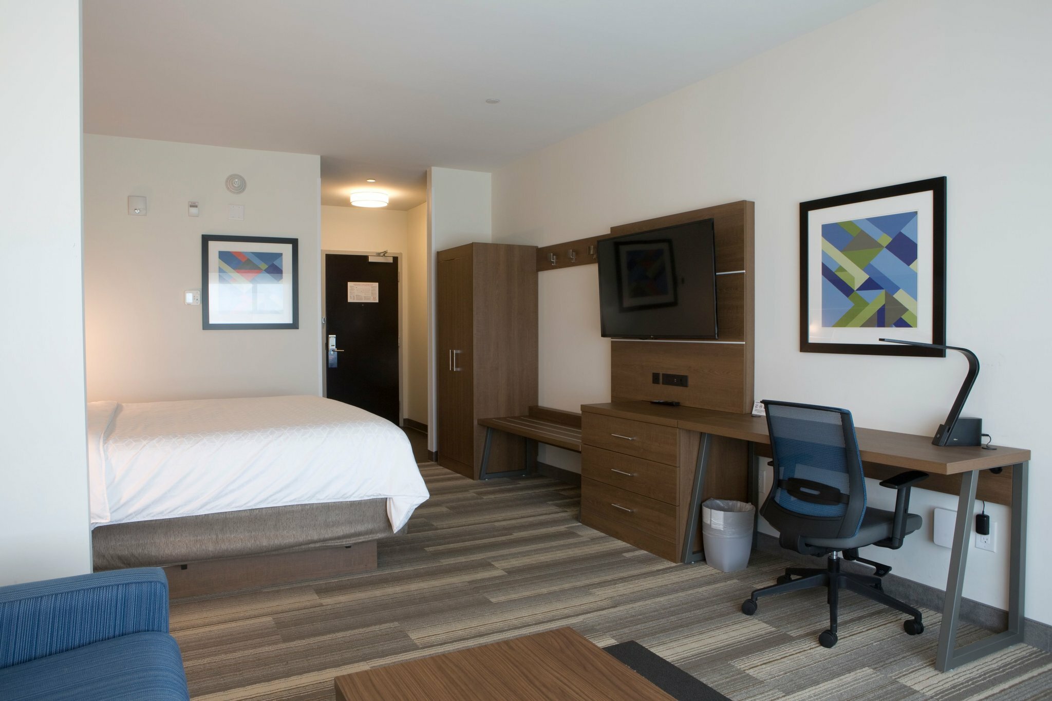 Фото Holiday Inn Express & Suites Edmonton Sw - Windermere, an Ihg Hotel