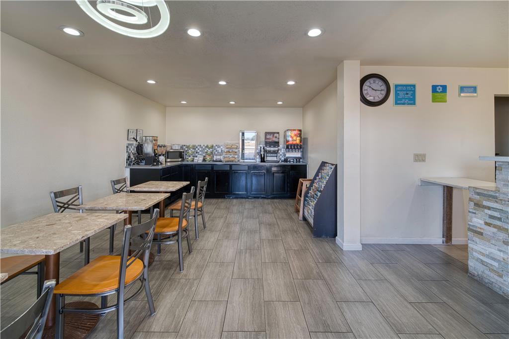 Фото SureStay Hotel by Best Western Williams