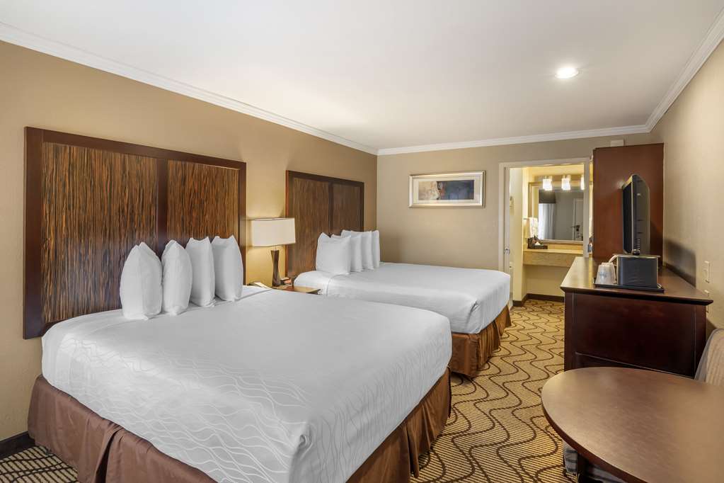 Фото Best Western Plus Orchid Hotel & Suites