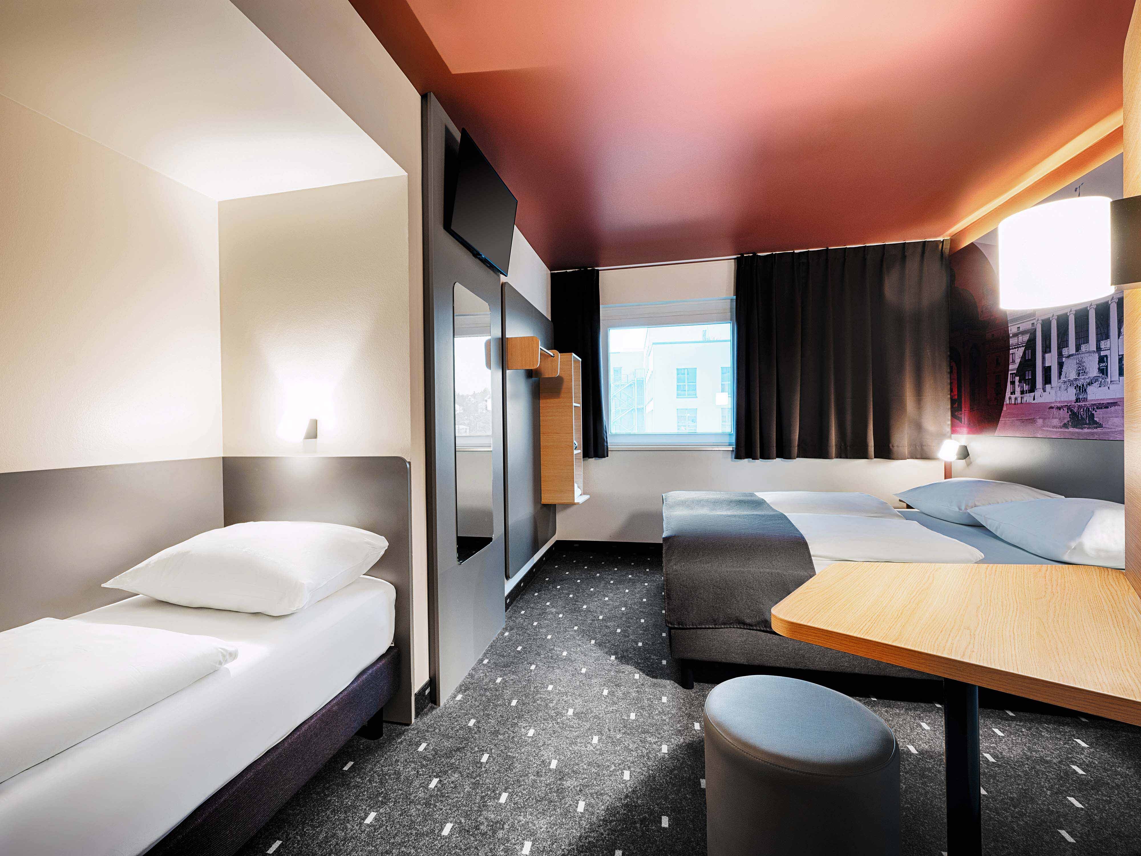 Фото B&b Hotel Wiesbaden