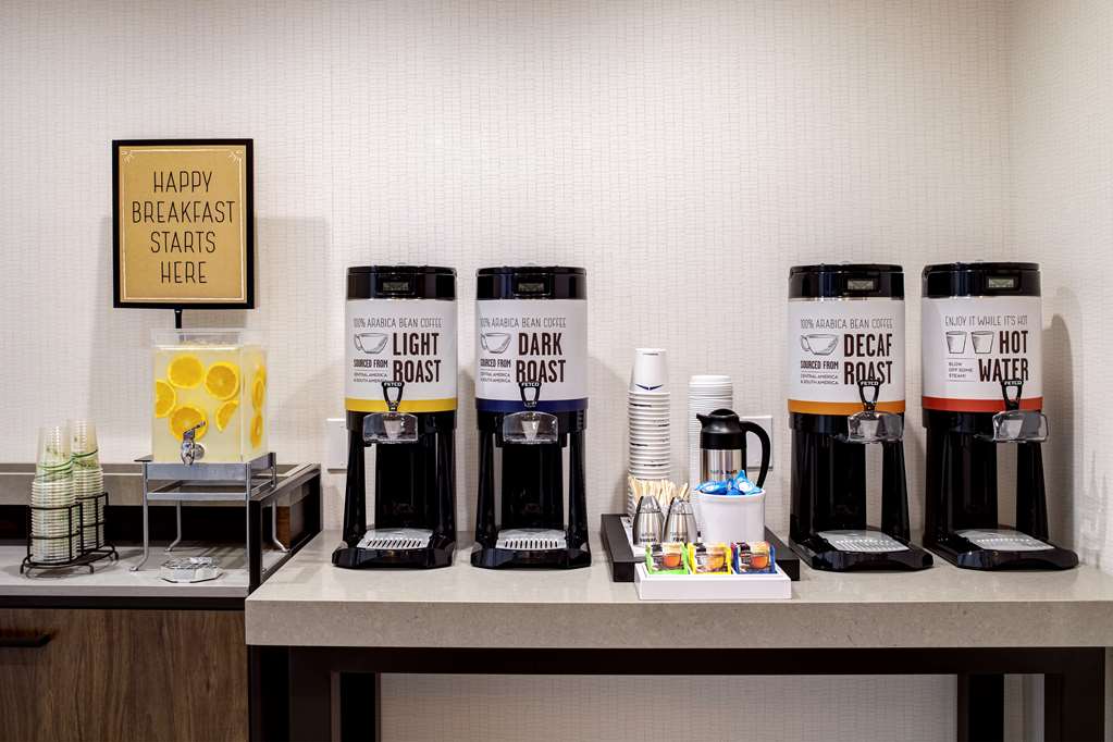 Фото Hampton Inn & Suites Indio