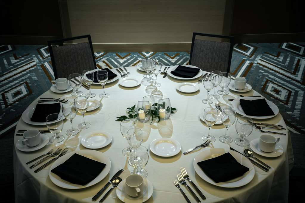 Фото Hilton Garden Inn Seattle Bellevue Downtown, Wa