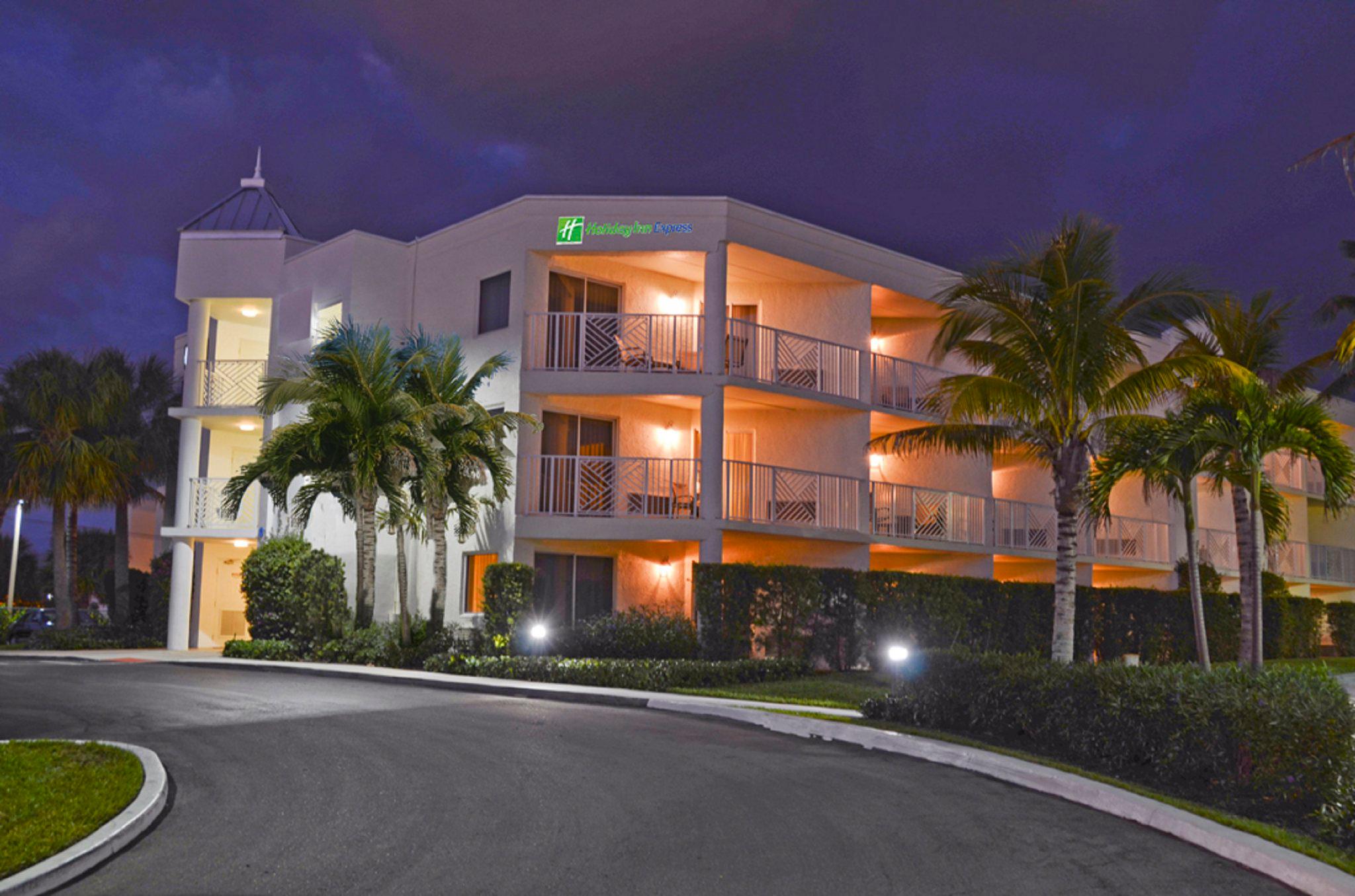 Фото Holiday Inn Express North Palm Beach-Oceanview, an Ihg Hotel
