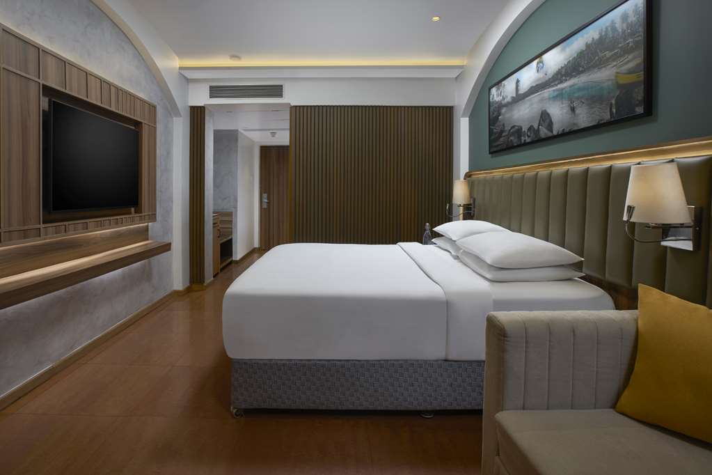 Фото Park Inn by Radisson Goa Candolim