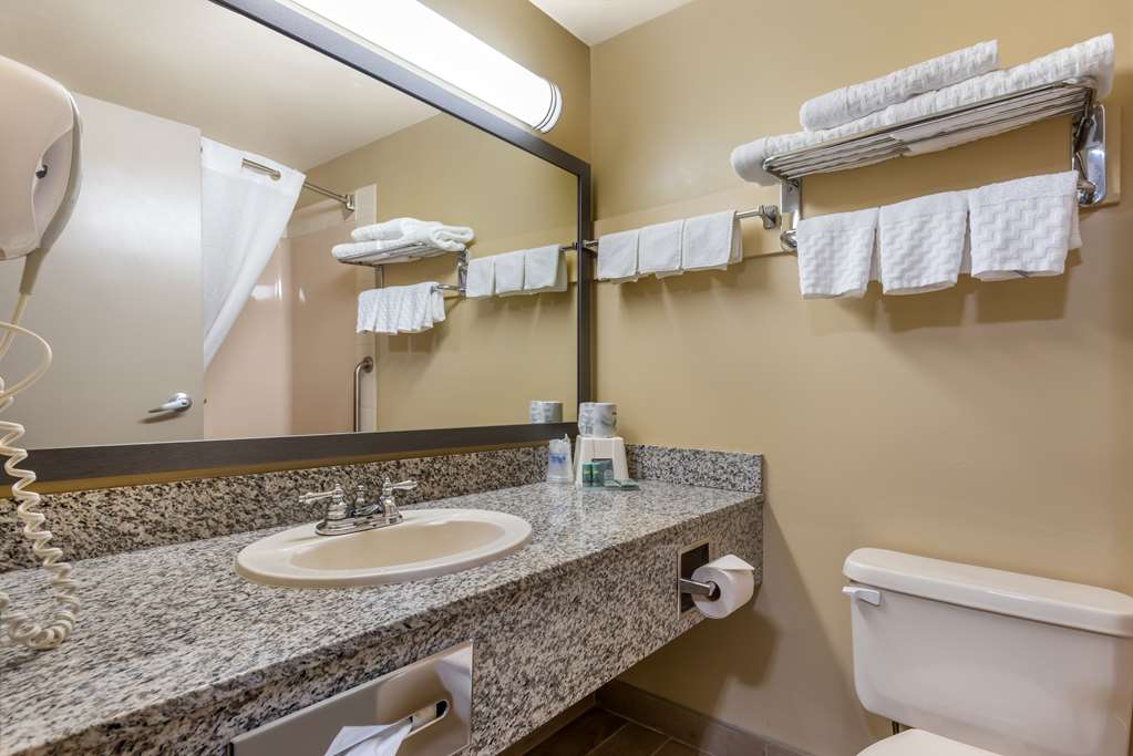 Фото Best Western Strathmore Inn