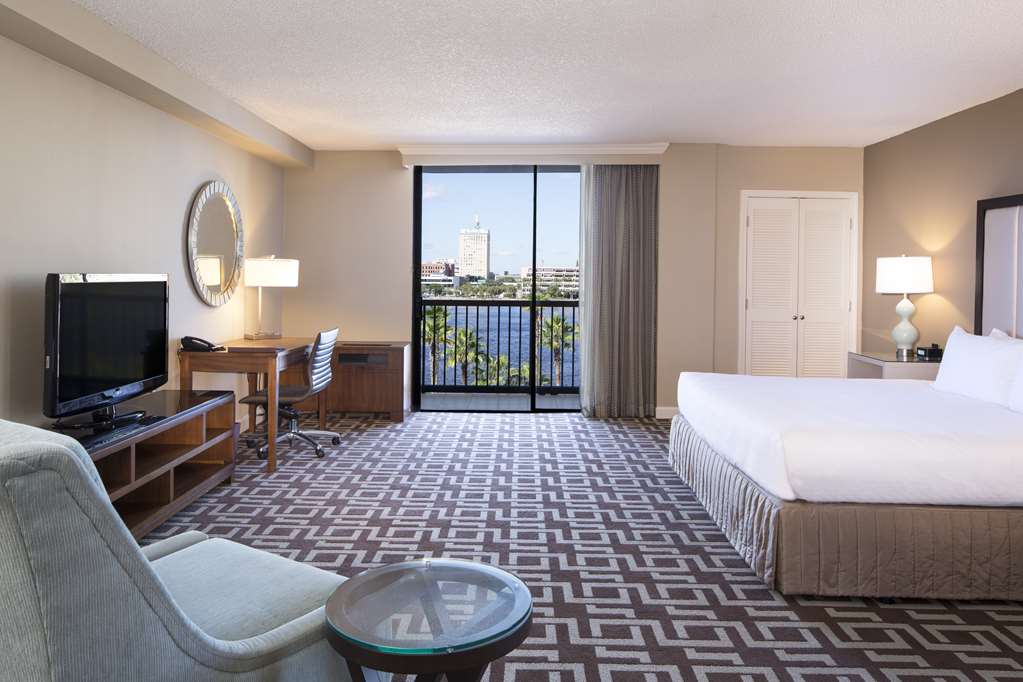 Фото DoubleTree by Hilton Hotel Jacksonville Riverfront