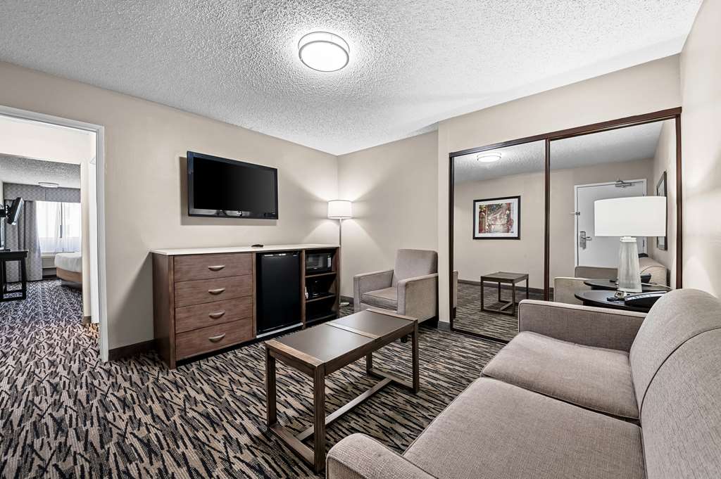 Фото Best Western Los Alamitos Inn & Suites