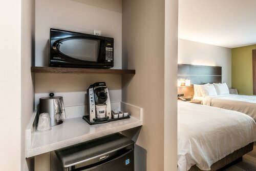 Гостиница Holiday Inn Express & Suites Bradenton West, an Ihg Hotel в Брадентоне