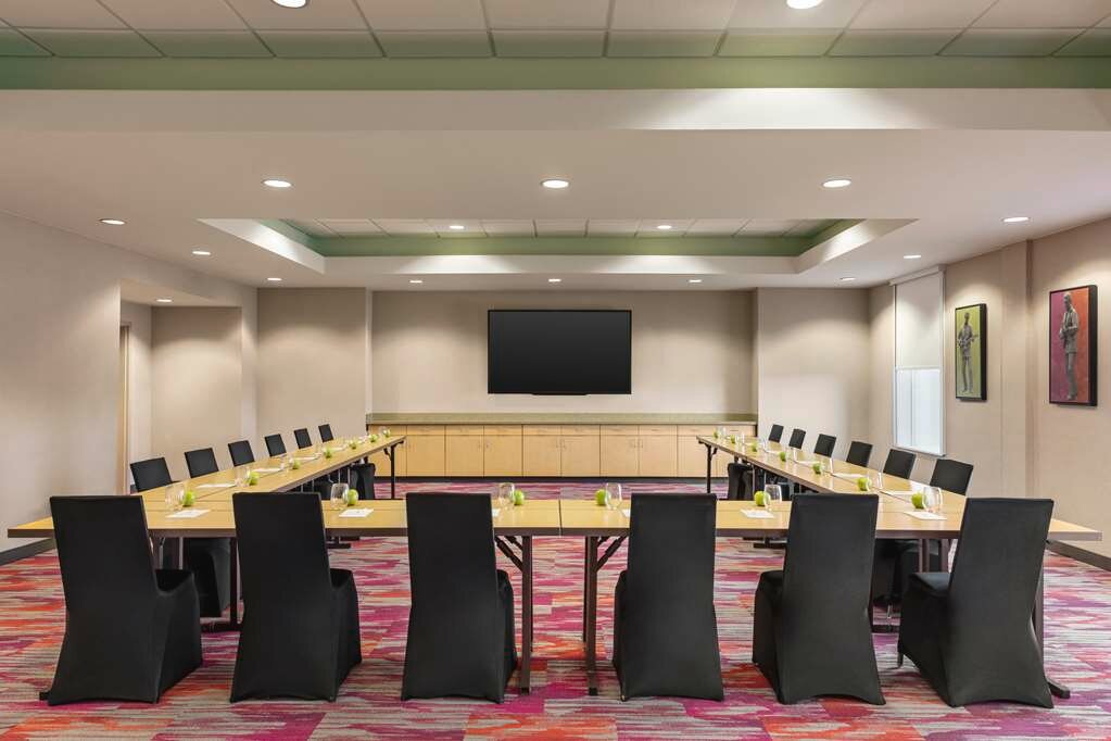 Фото Home2 Suites by Hilton Lubbock