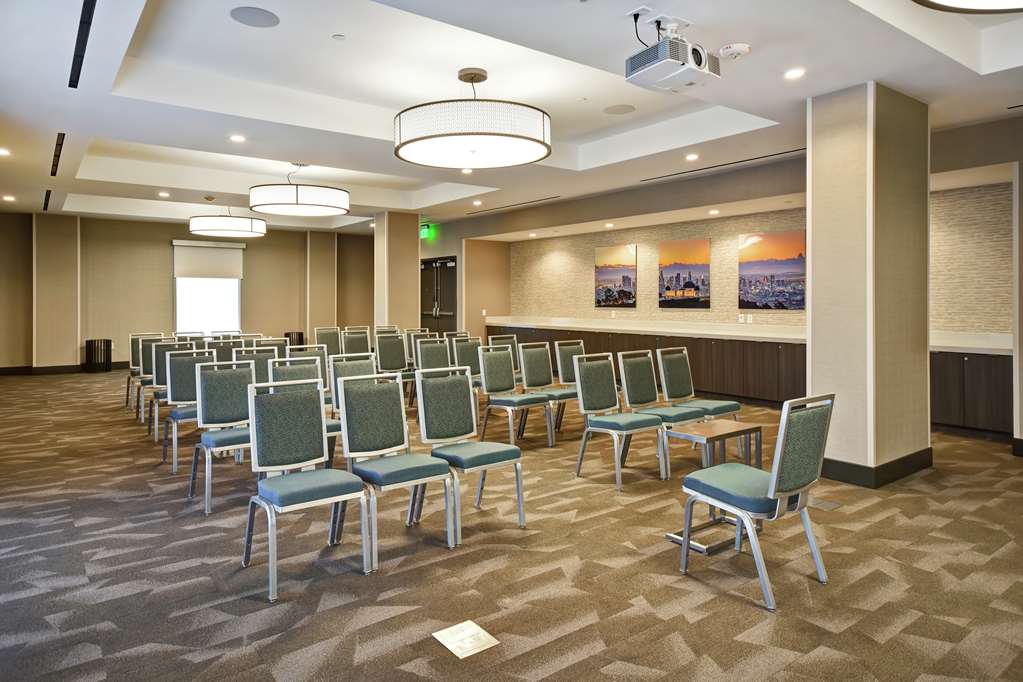 Фото Home2 Suites by Hilton Los Angeles Montebello