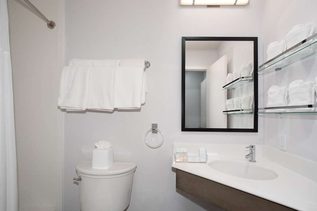 Фото Hampton Inn Monterey