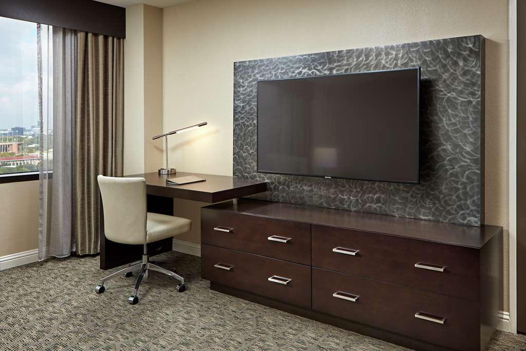 Фото Hilton Houston Plaza/Medical Center