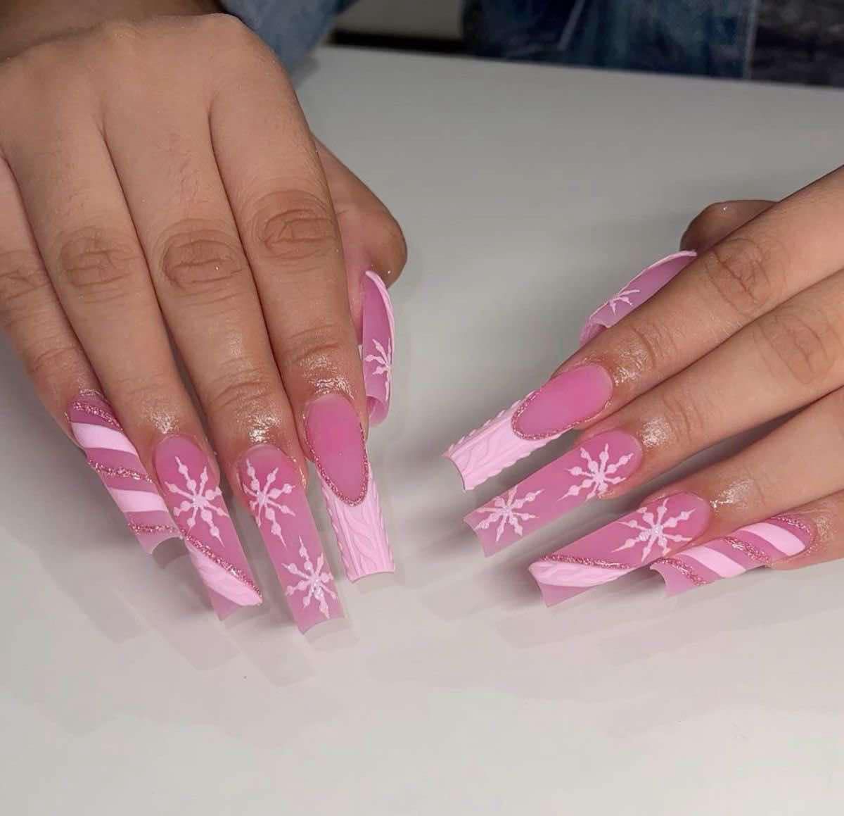 Toni Nails 3